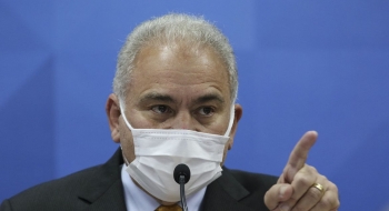 Ministro da Saúde alerta que país não atingiu pico da variante Ômicron